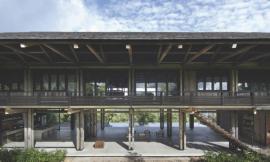 Reclaimed Telegraph Poles House / WHBC Architects