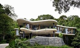 ʿסլ Planchonella House by Jesse Bennett