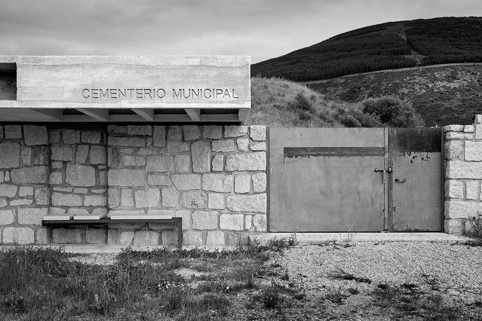 Access And Columbarium In Robregordos Cemetery / MUKA Arquitectura13ͼƬ