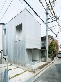 storage house by ryuji fujimura architects